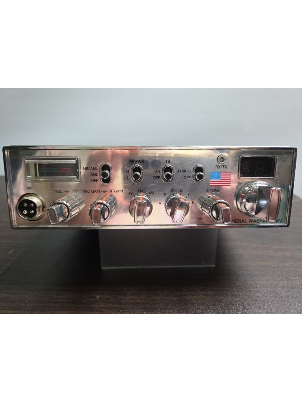 General Lee CB Ham Radio 10M Vintage Transceiver W/ Mic !!! As Is!!